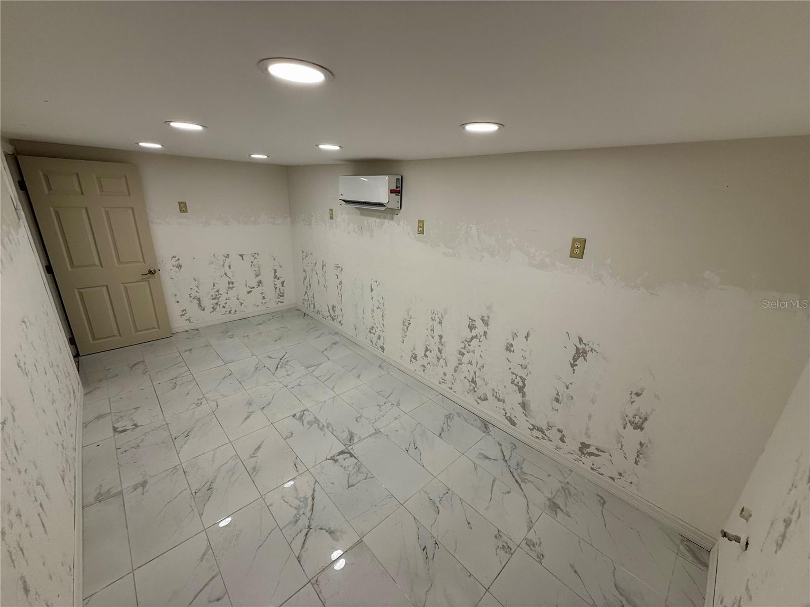 PUNTA GORDA - Commercial Sale