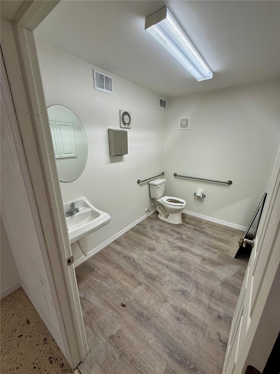 PUNTA GORDA - Commercial Sale