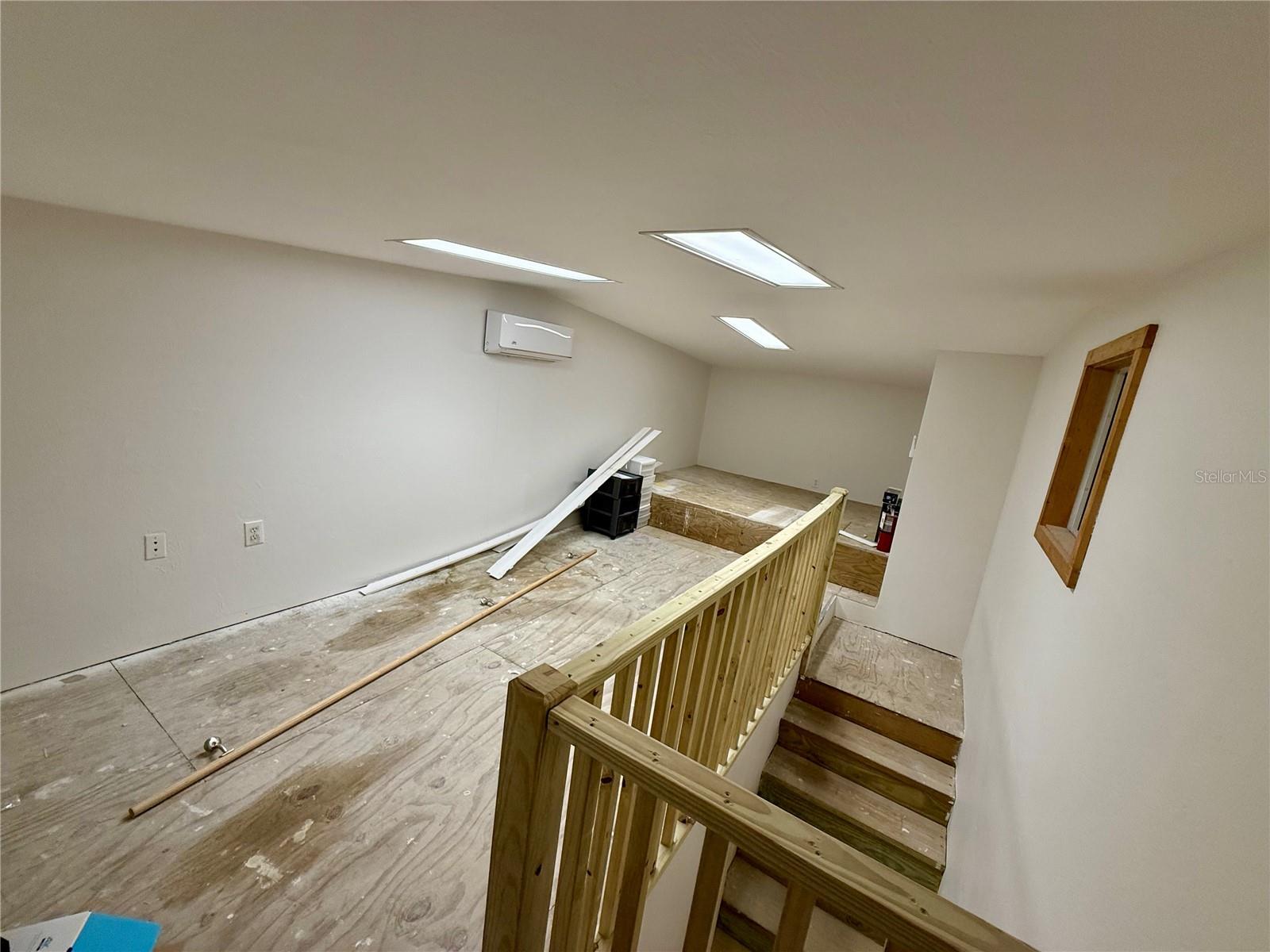 PUNTA GORDA - Commercial Sale