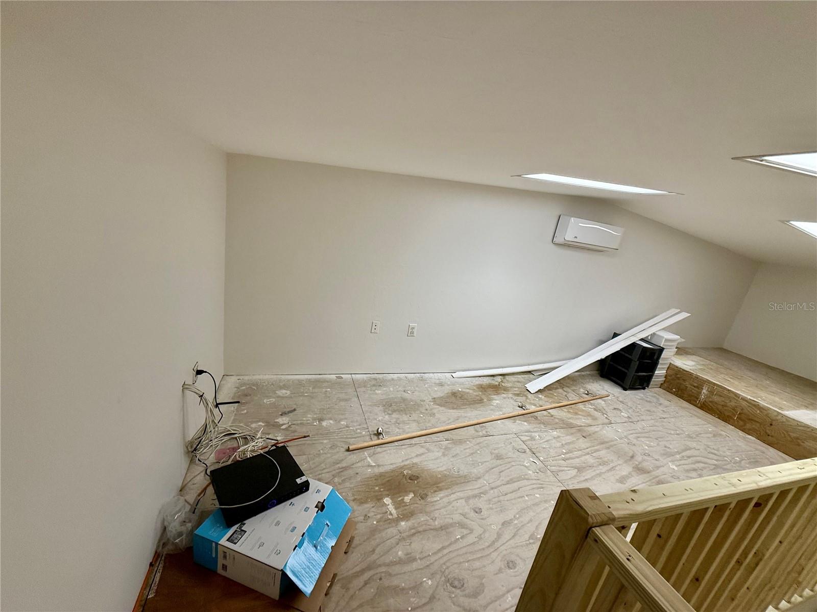 PUNTA GORDA - Commercial Sale