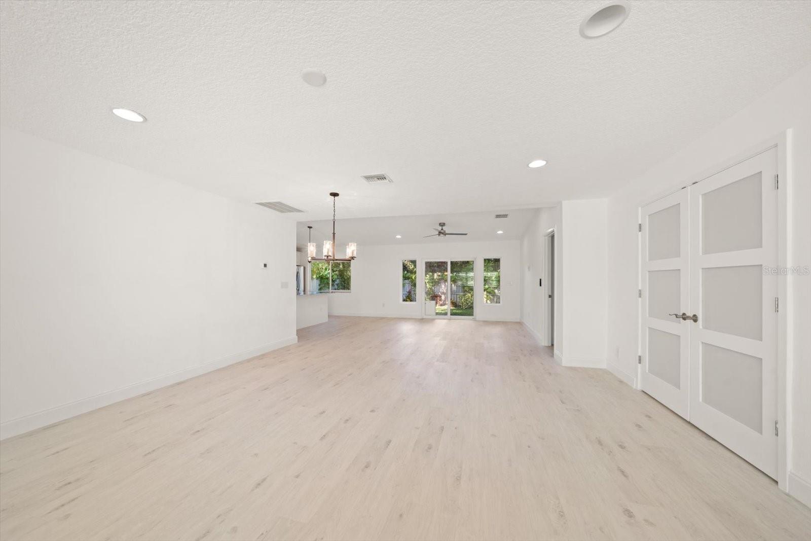 SHIRLEY MANOR SUB - Residential