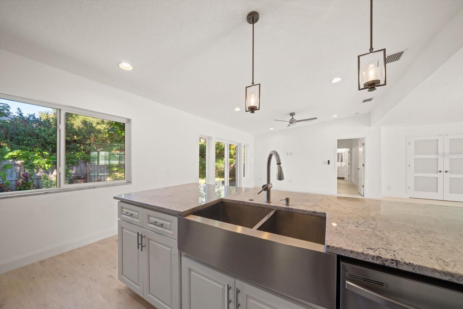 SHIRLEY MANOR SUB - Residential