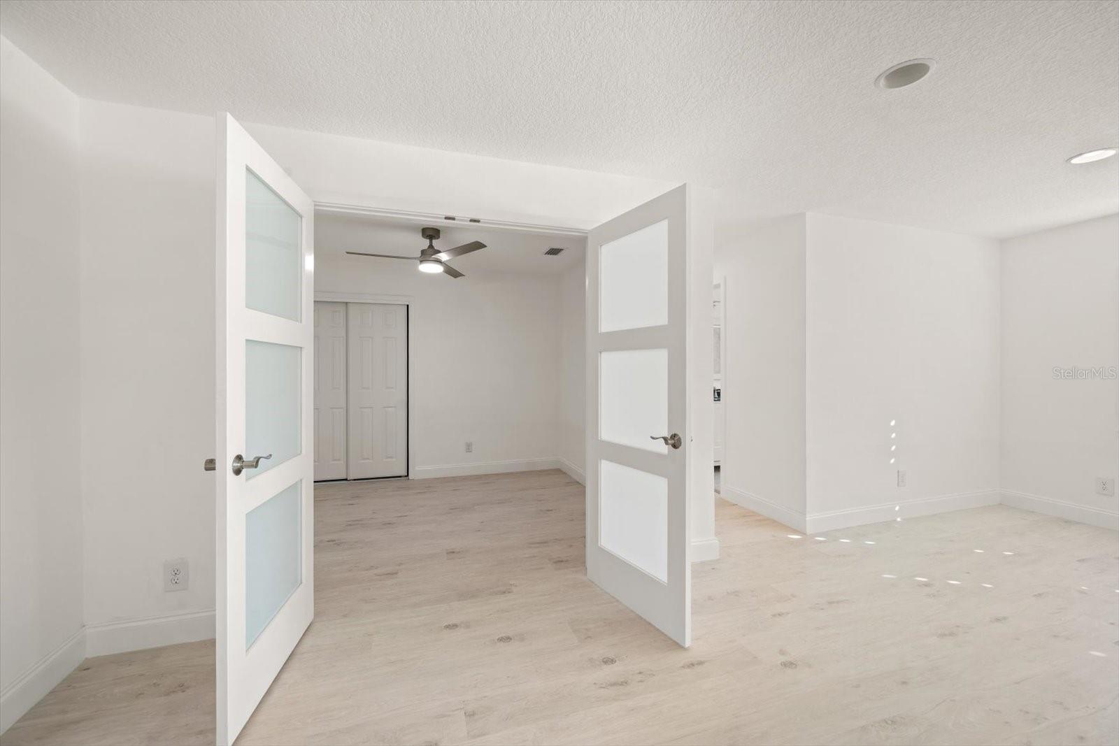 SHIRLEY MANOR SUB - Residential