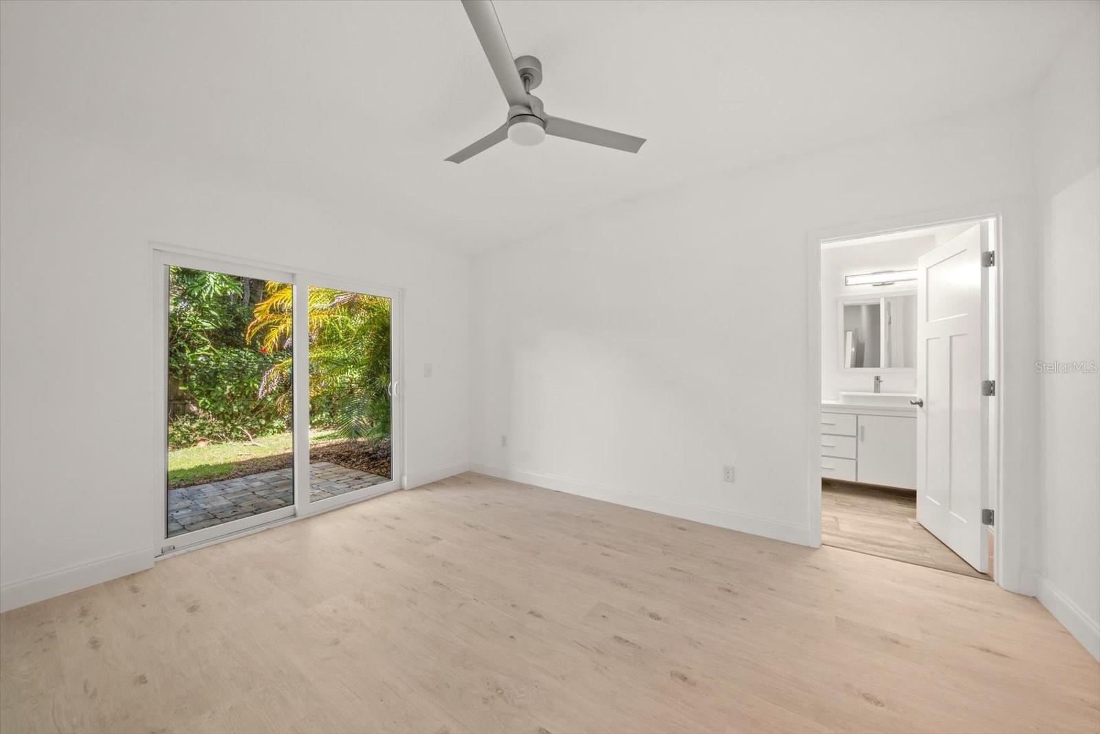 SHIRLEY MANOR SUB - Residential