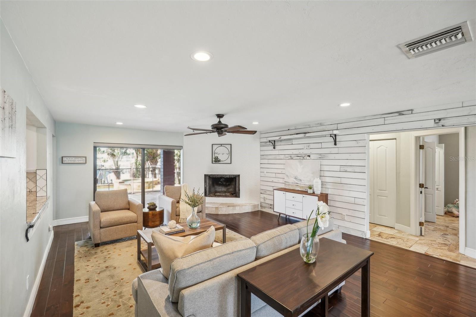 5330 SW 11TH COURT