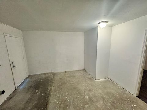 Tiny photo for 316 E Primrose Lane, Lady Lake, FL 32159 (MLS # G5112189)