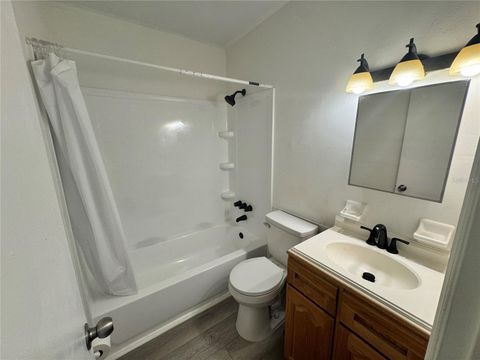 Tiny photo for 316 E Primrose Lane, Lady Lake, FL 32159 (MLS # G5112189)