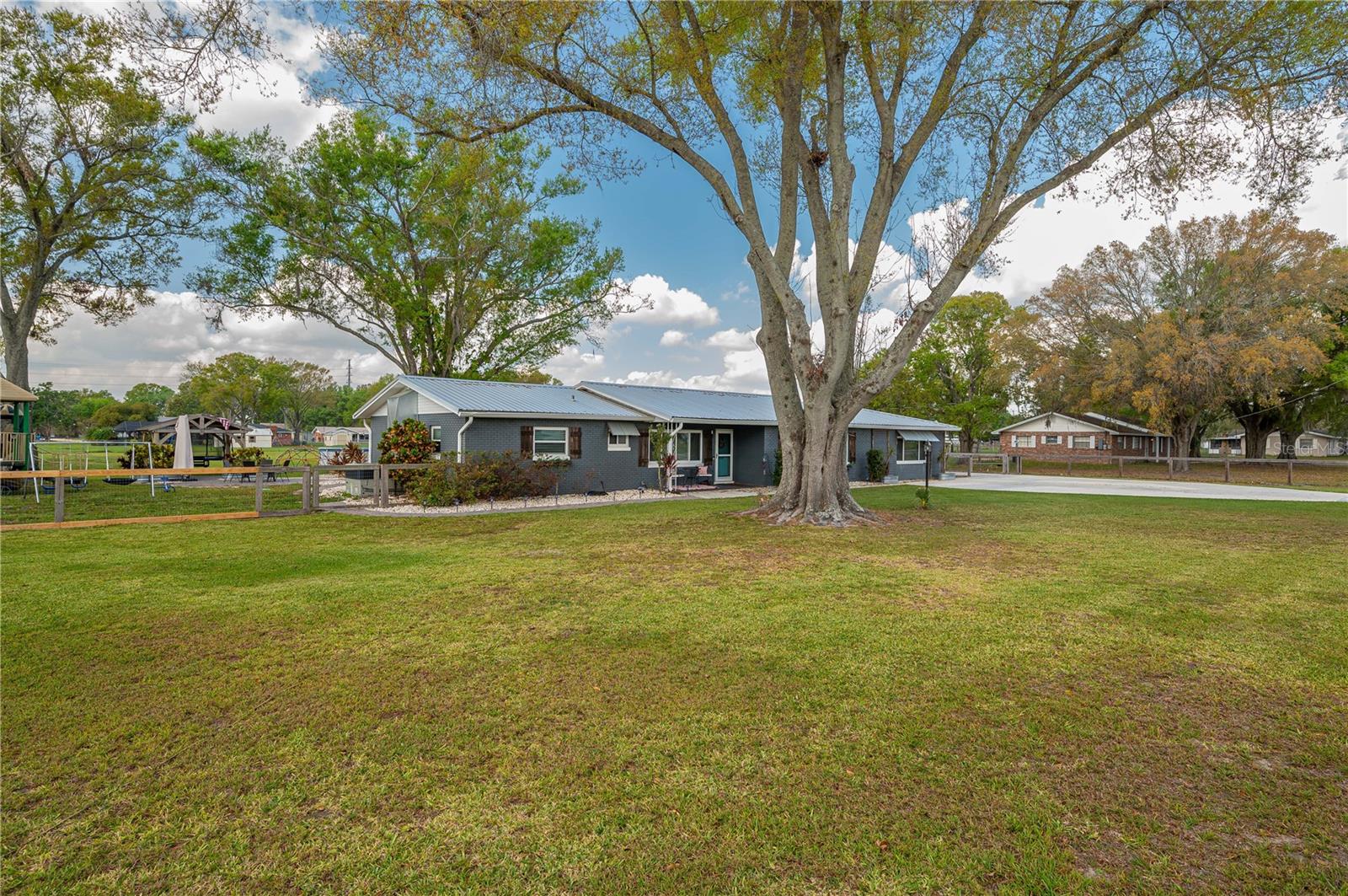 ACREAGE - Residential