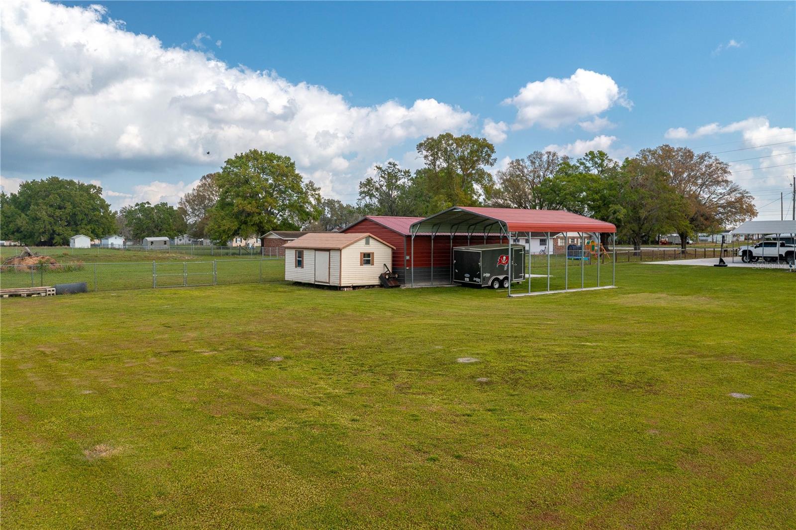 ACREAGE - Residential