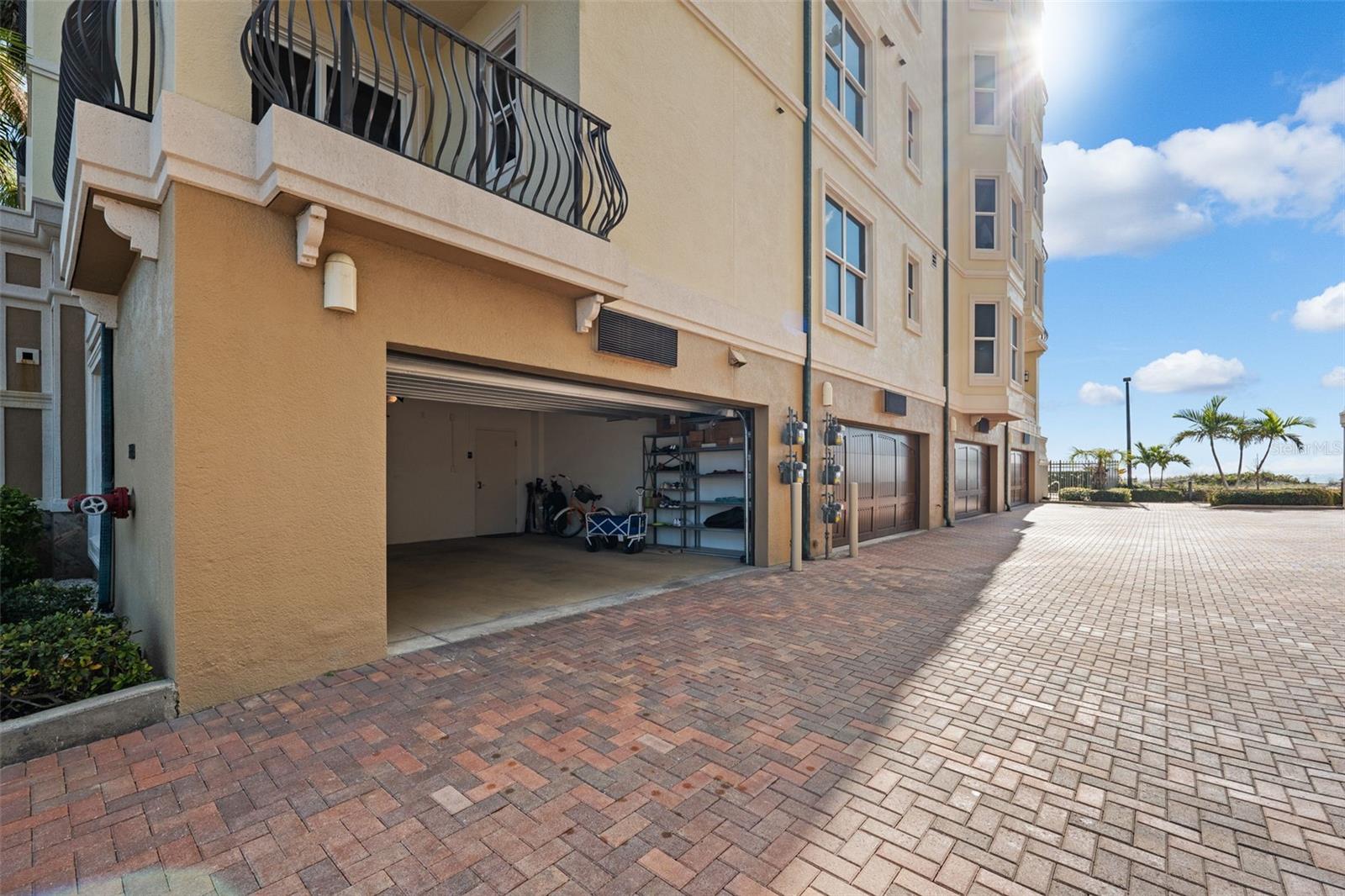 BELLARTE ON THE GULF CONDO RESIDENCE - Residential