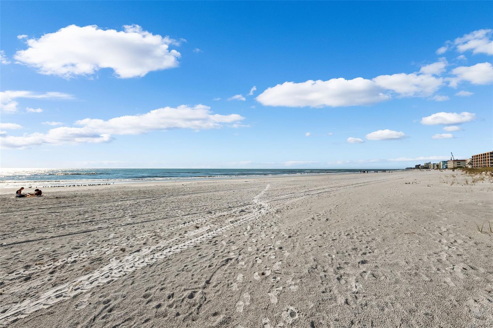 BELLARTE ON THE GULF CONDO RESIDENCE - Residential