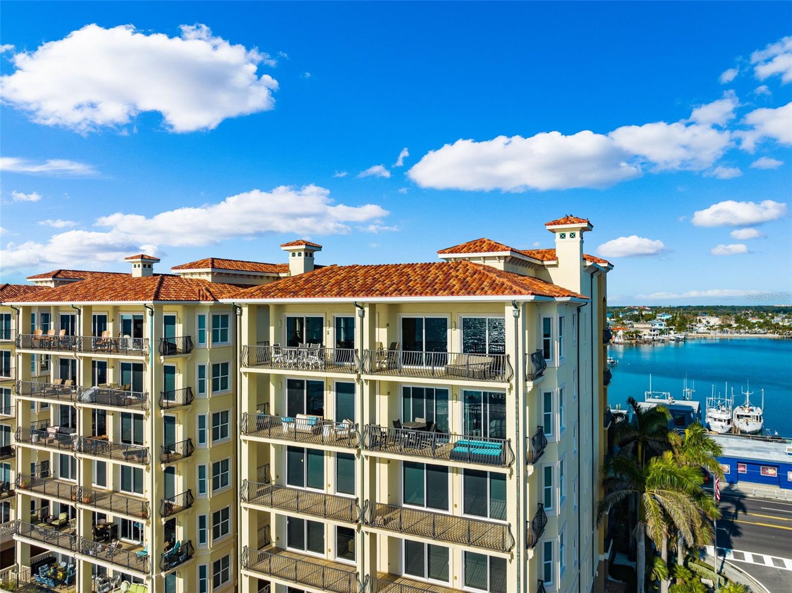 BELLARTE ON THE GULF CONDO RESIDENCE - Residential