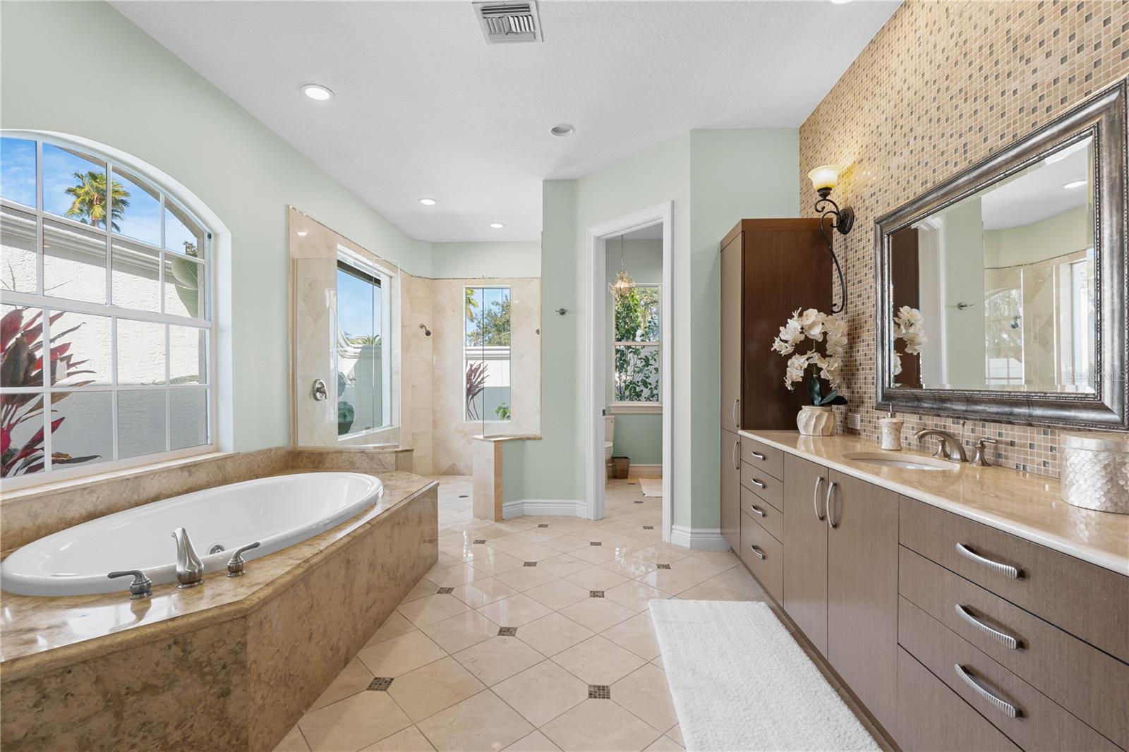 LAKEWOOD RANCH COUNTRY CLUB - Residential
