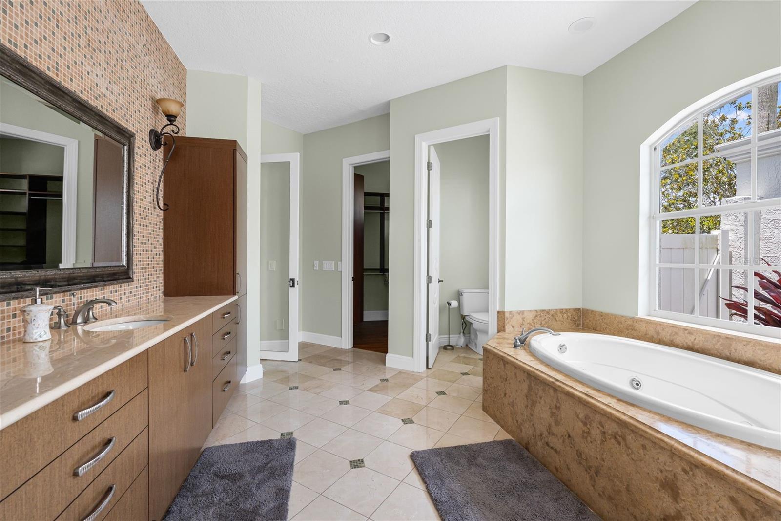 LAKEWOOD RANCH COUNTRY CLUB - Residential