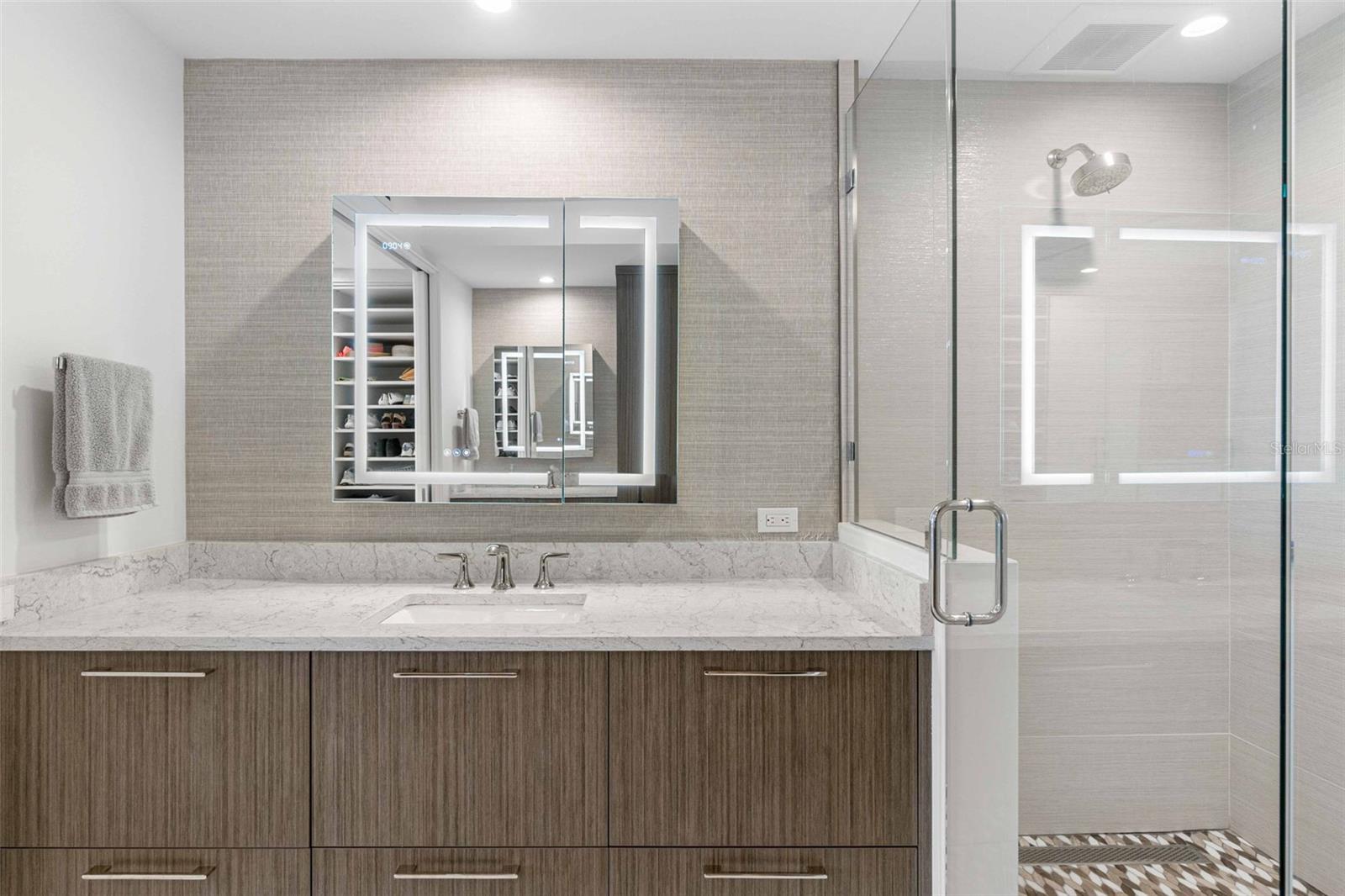 GRAND BAY - Residential