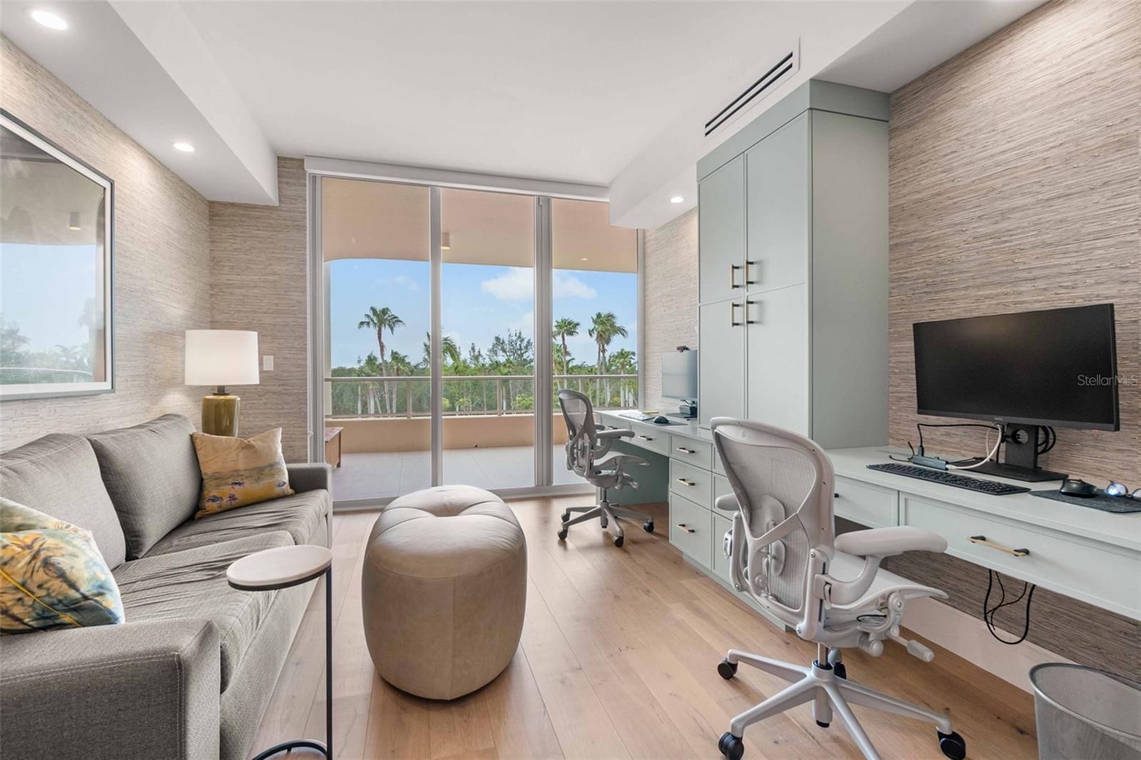 GRAND BAY - Residential