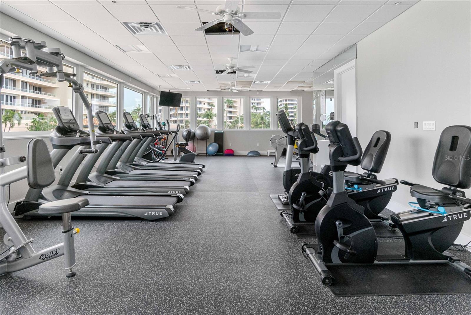 GRAND BAY - Residential