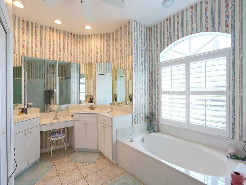 CALUSA LAKES UNIT 5 - Residential