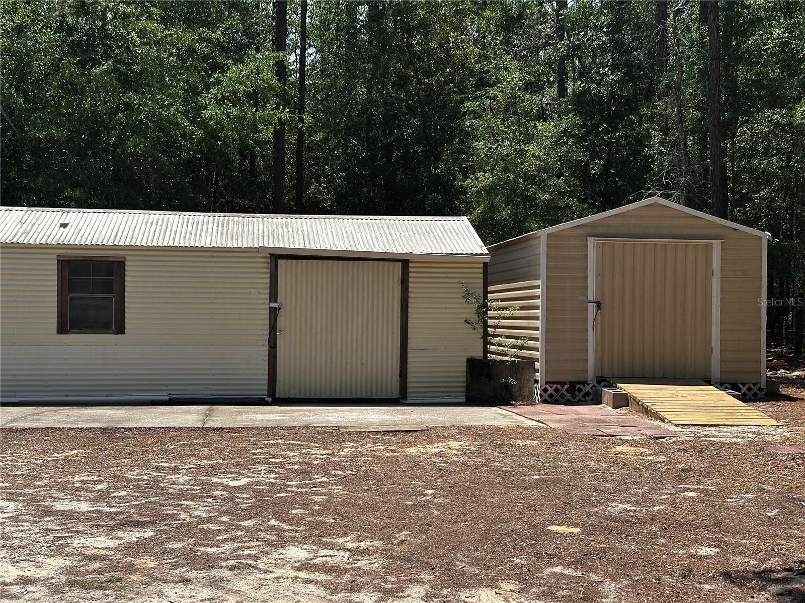 LAKE TROPICANA RANCHETTES - Residential