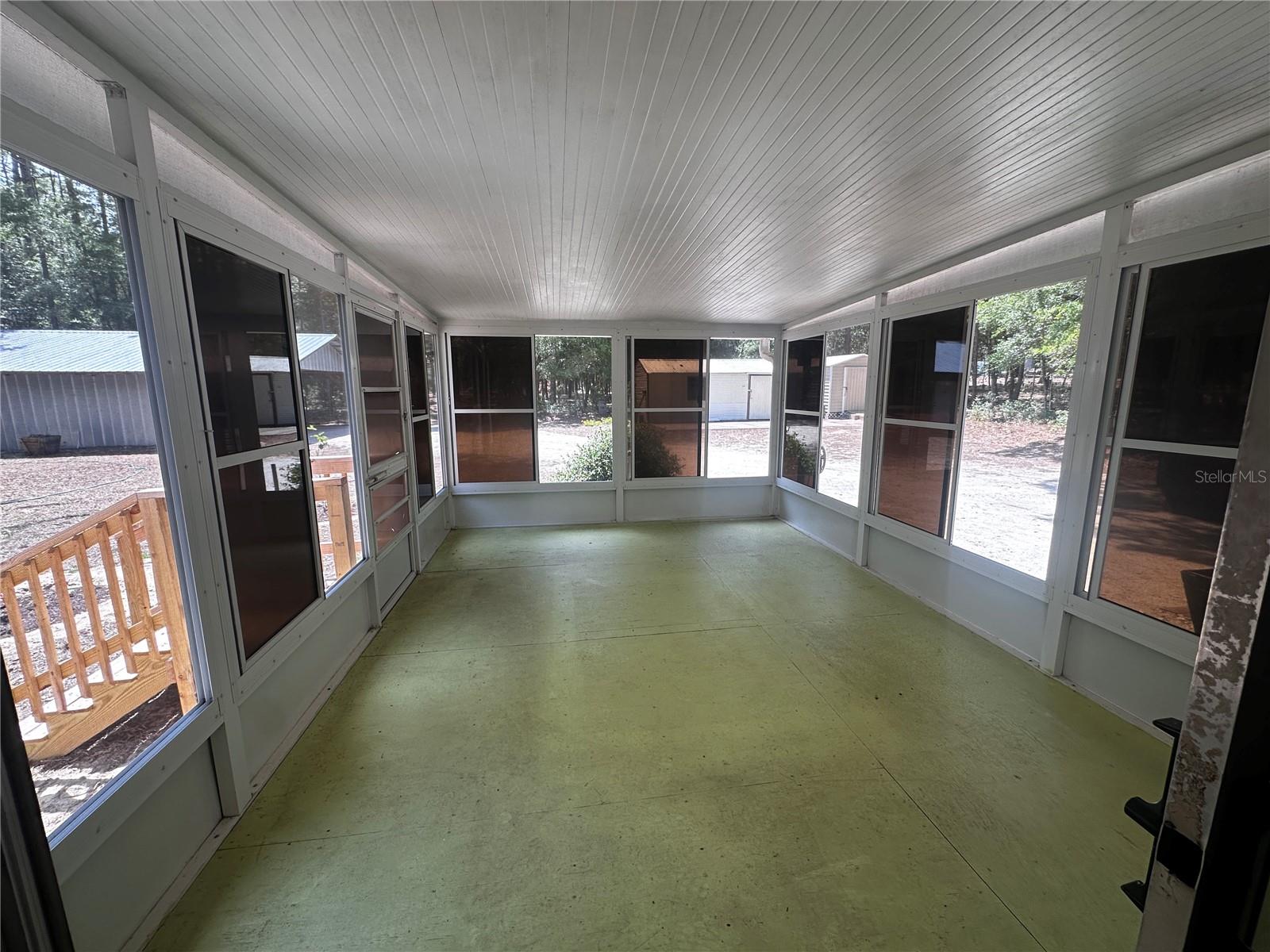 LAKE TROPICANA RANCHETTES - Residential