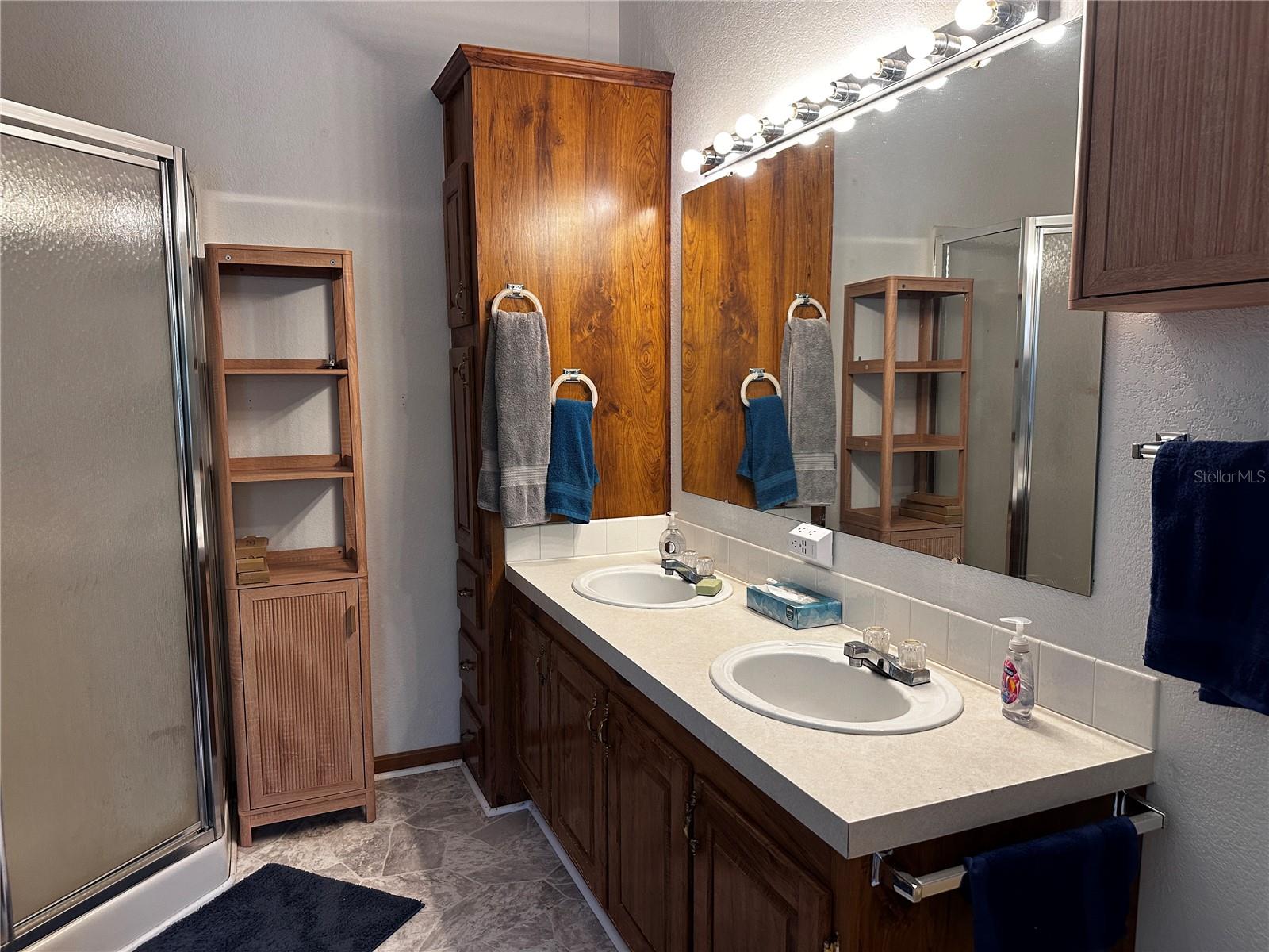 LAKE TROPICANA RANCHETTES - Residential