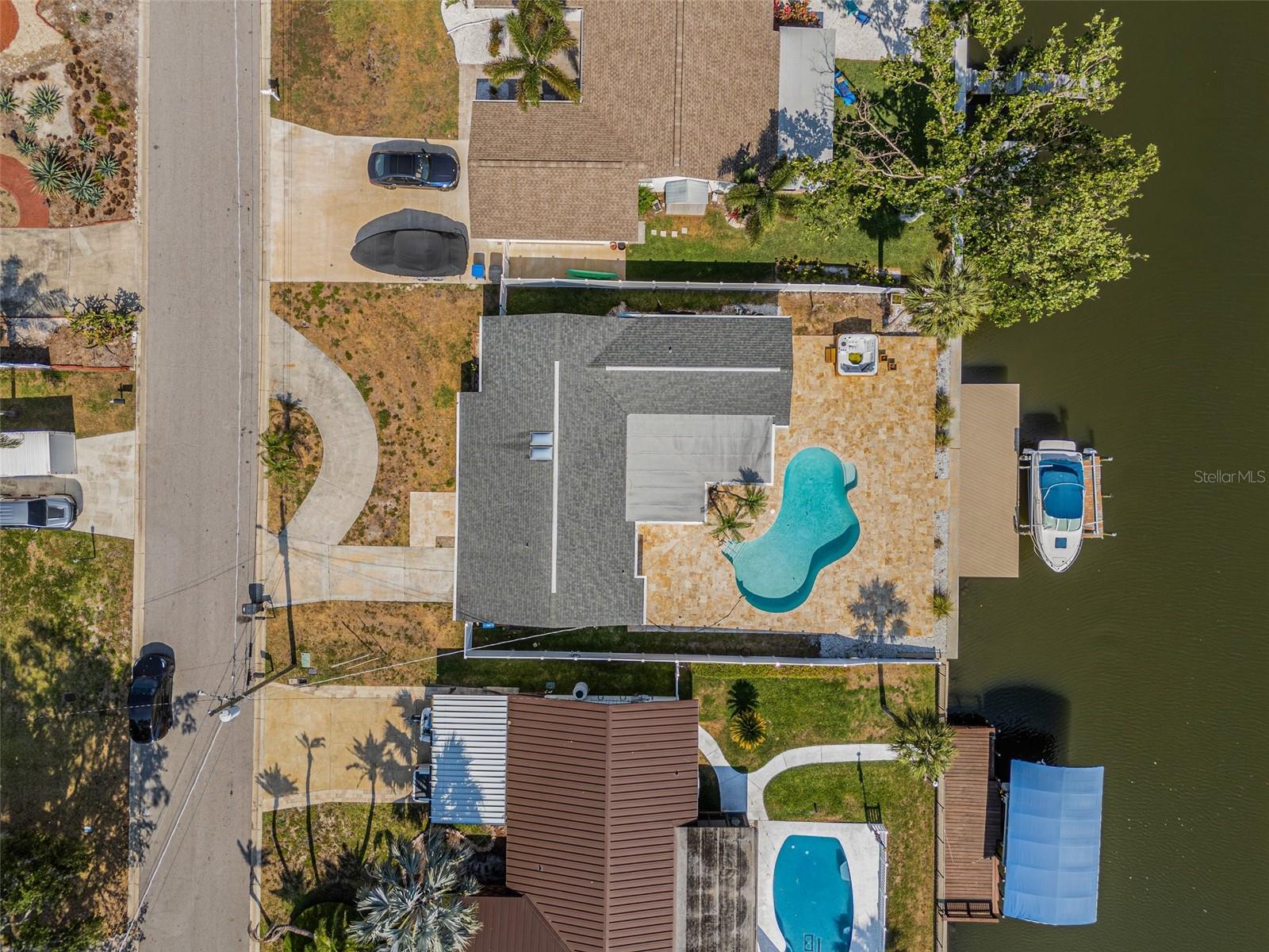 8722 THORNWOOD LANE