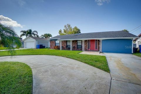 Photo of 8722 Thornwood Lane, Tampa, FL 33615 (MLS # TB8383405)