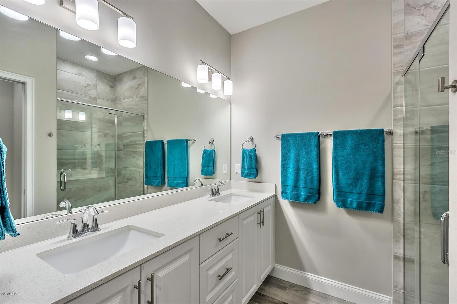 Venetian Bay Ph 1B Un 1 #H - Residential