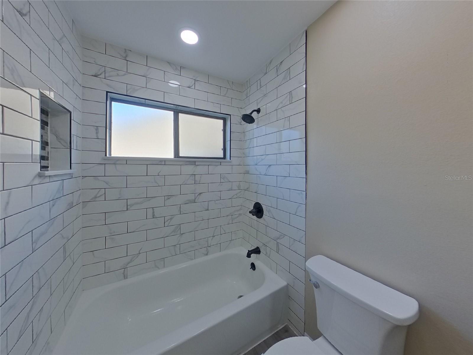 ALAFAYA WOODS PH 21 - Residential Lease