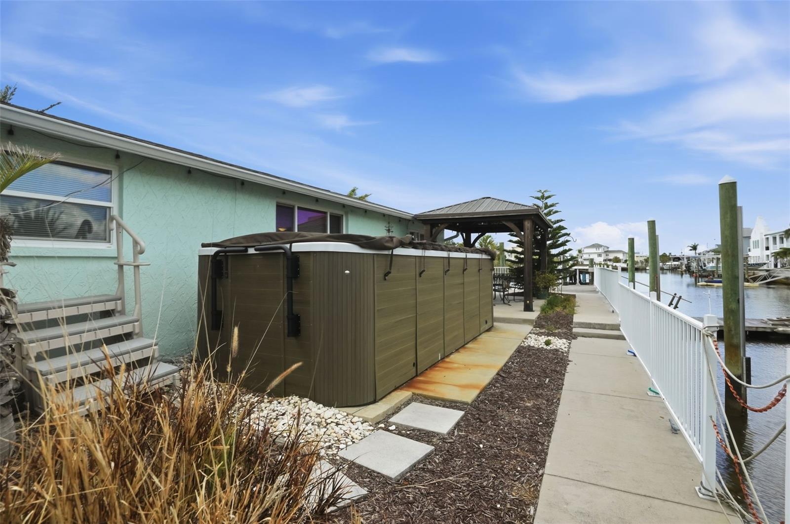 HUDSON BEACH ESTATES - Residential