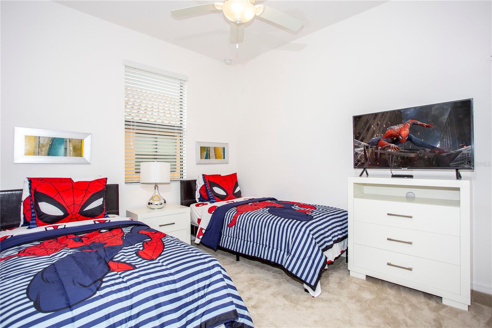 ROSEMONT WOODS - Residential Lease