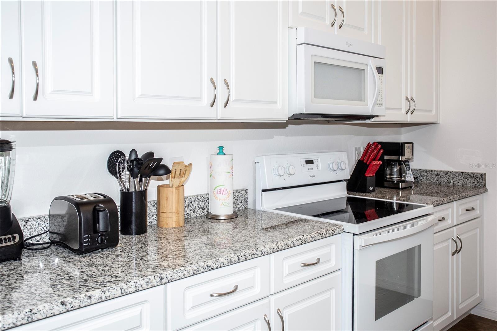 ROSEMONT WOODS - Residential Lease