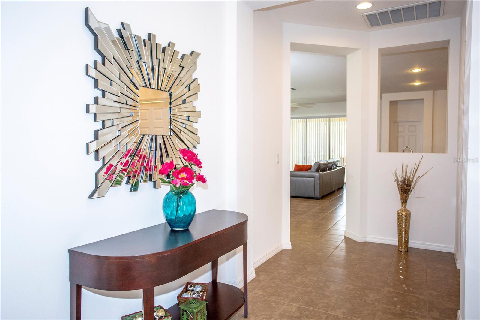 ROSEMONT WOODS - Residential Lease