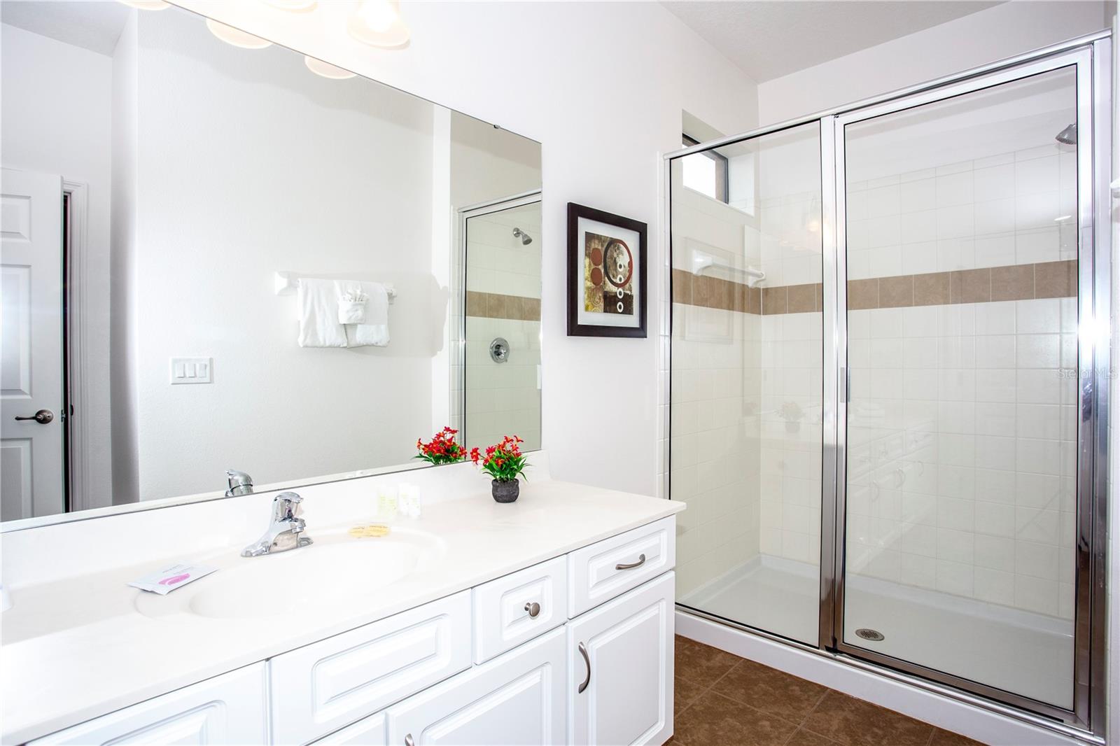 ROSEMONT WOODS - Residential Lease