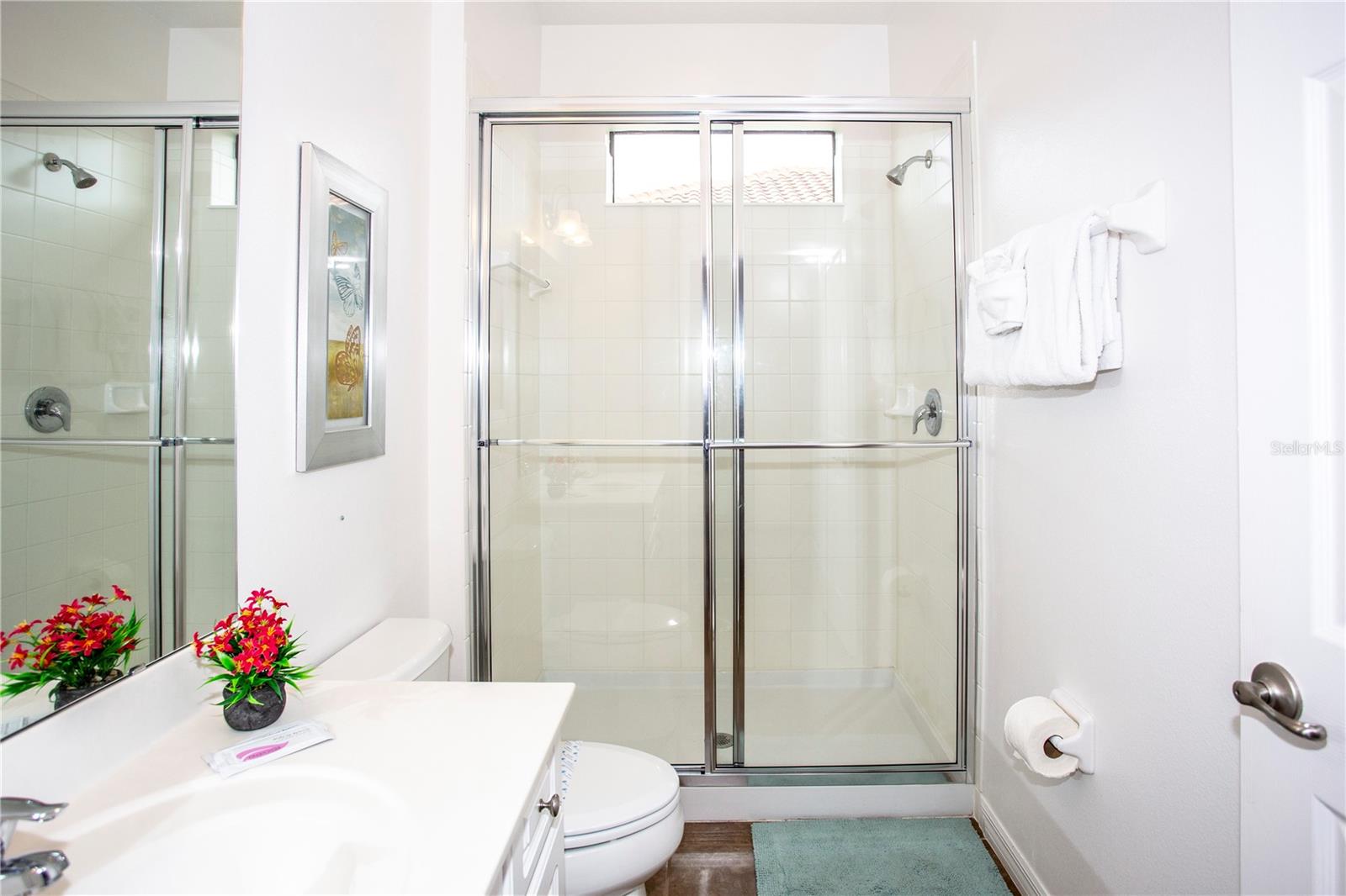 ROSEMONT WOODS - Residential Lease