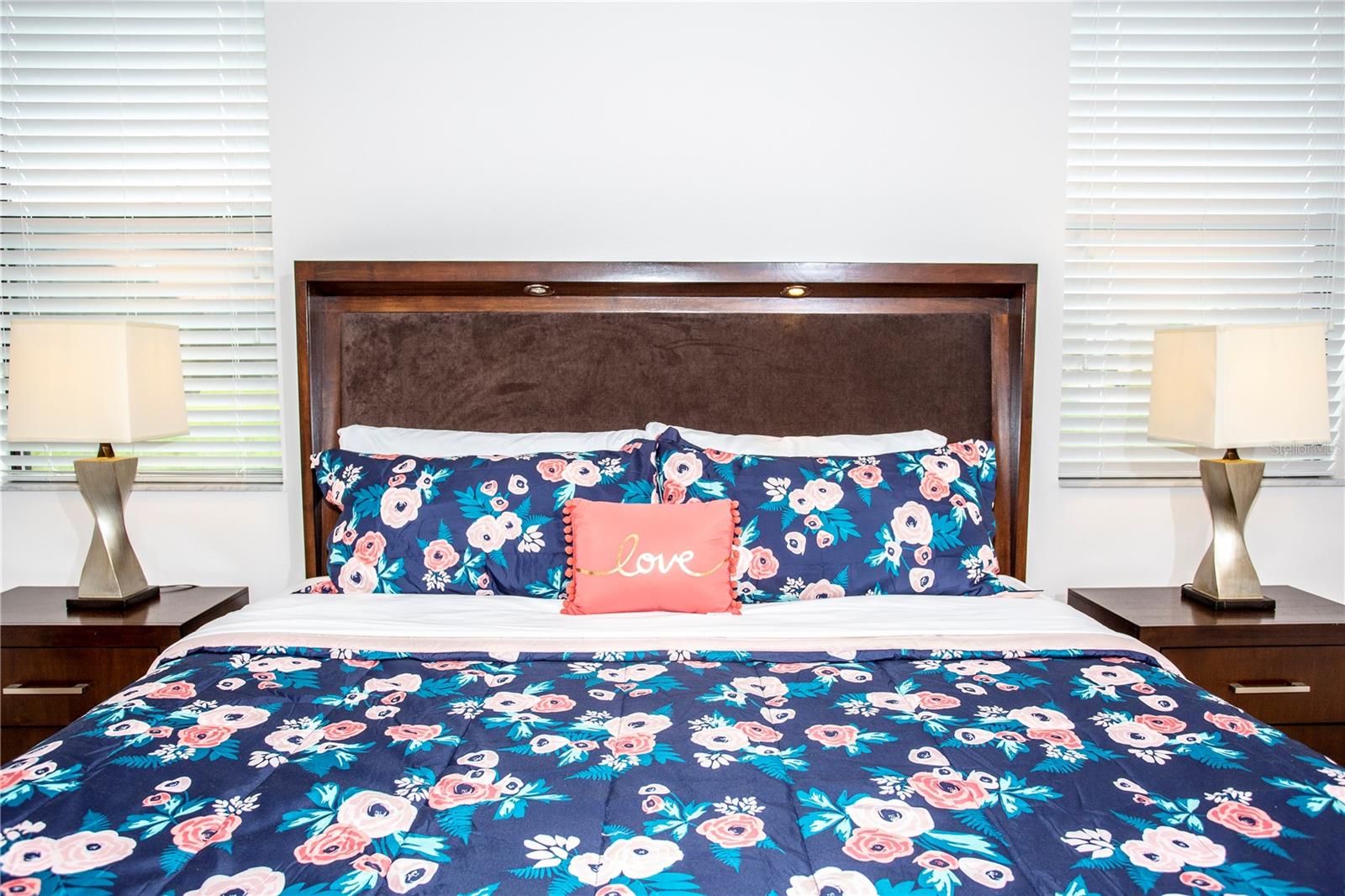 ROSEMONT WOODS - Residential Lease