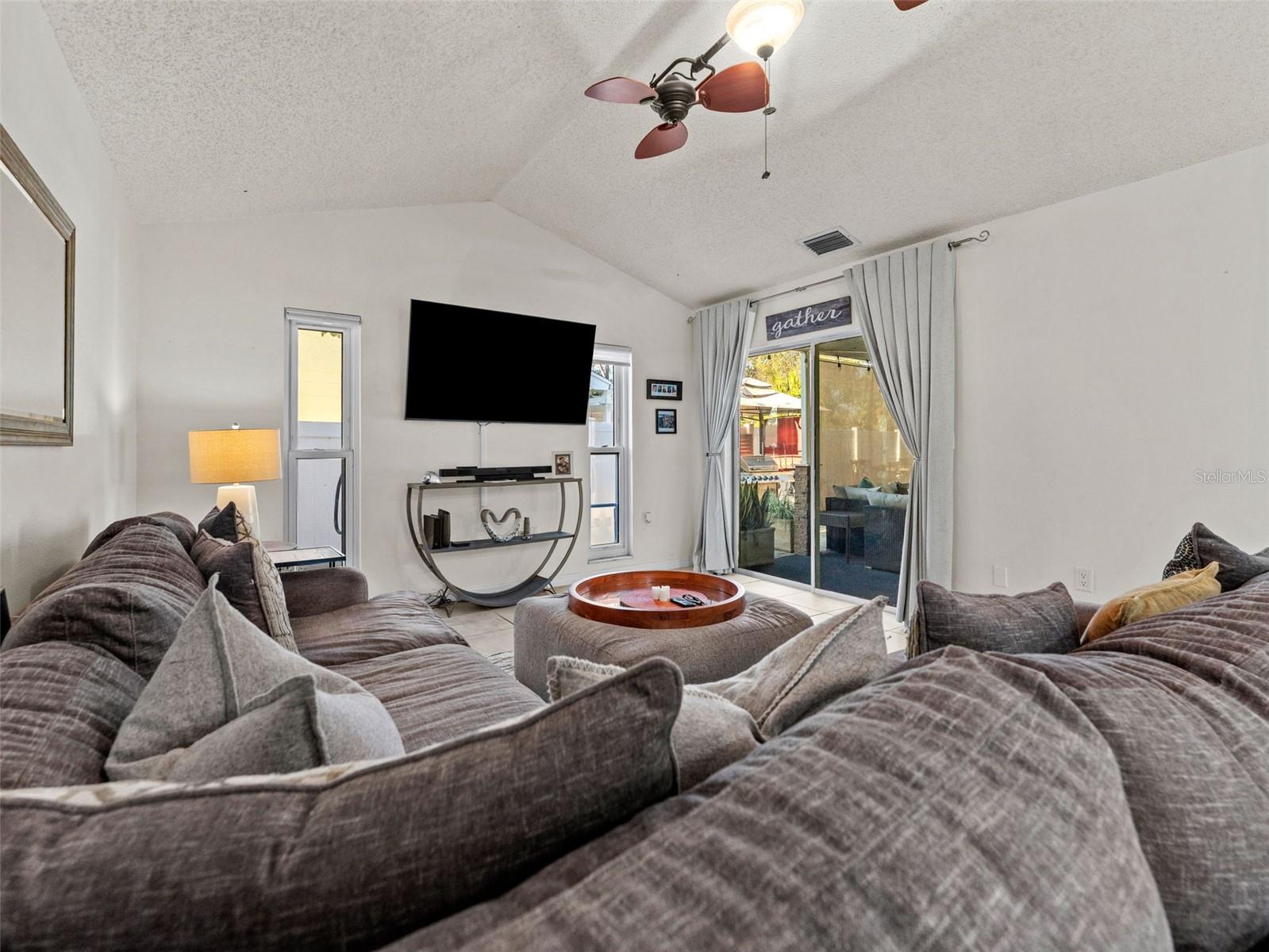 1768 W GROVELEAF AVENUE