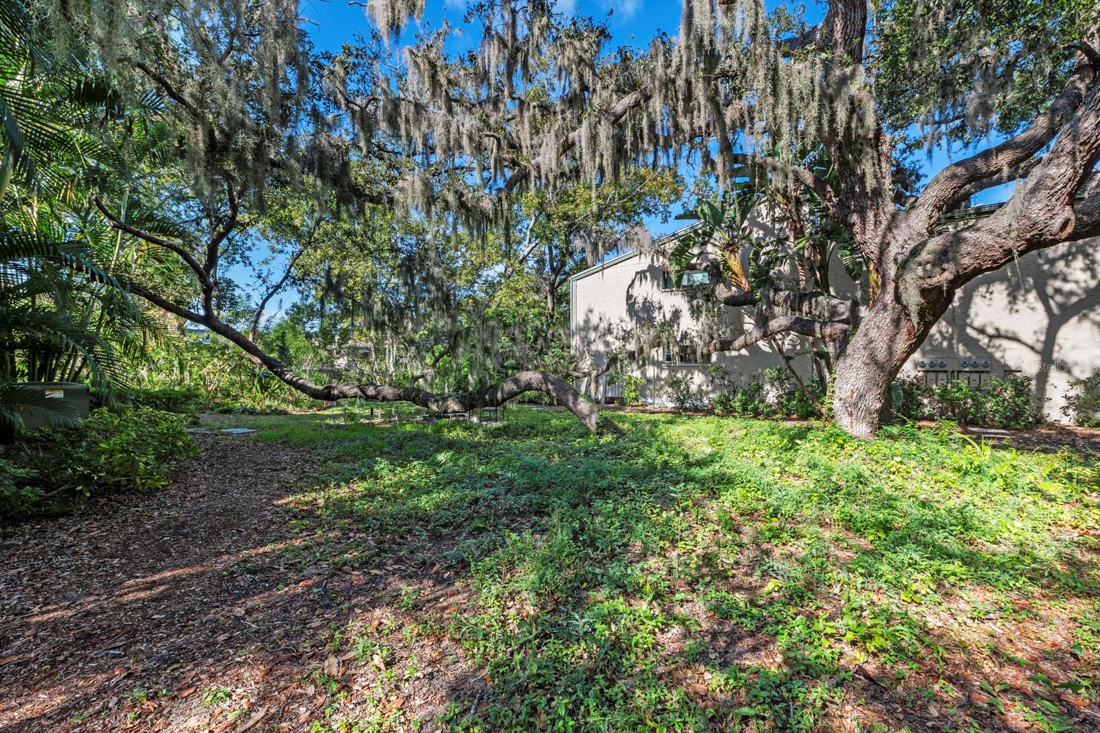 PELICAN COVE I - Residential