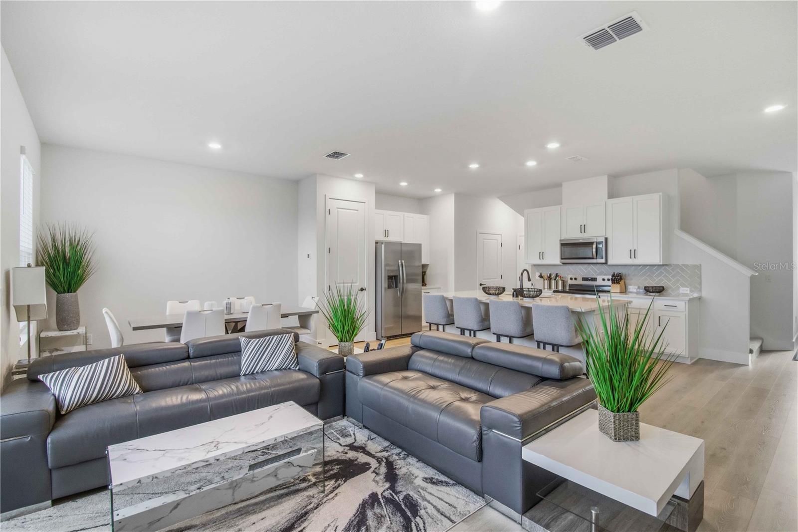 NORTH RIVER RANCH PHASES IV-E - Residential