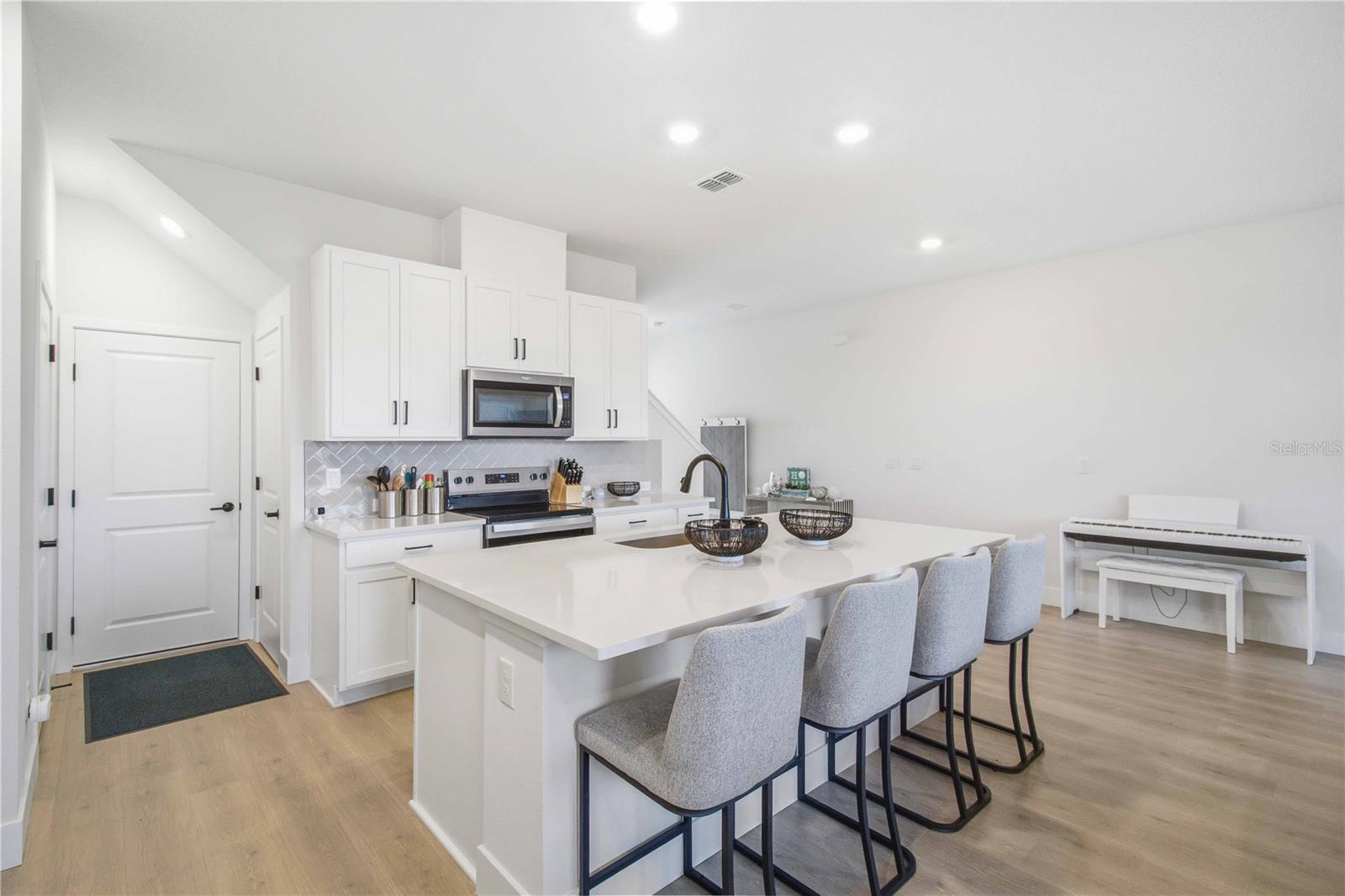 NORTH RIVER RANCH PHASES IV-E - Residential