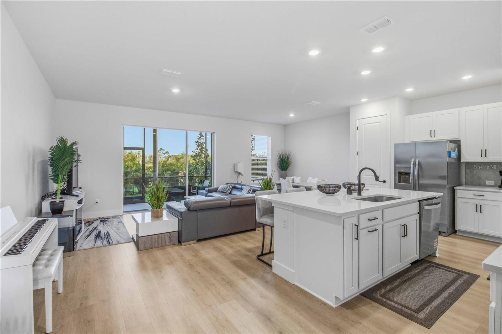 NORTH RIVER RANCH PHASES IV-E - Residential