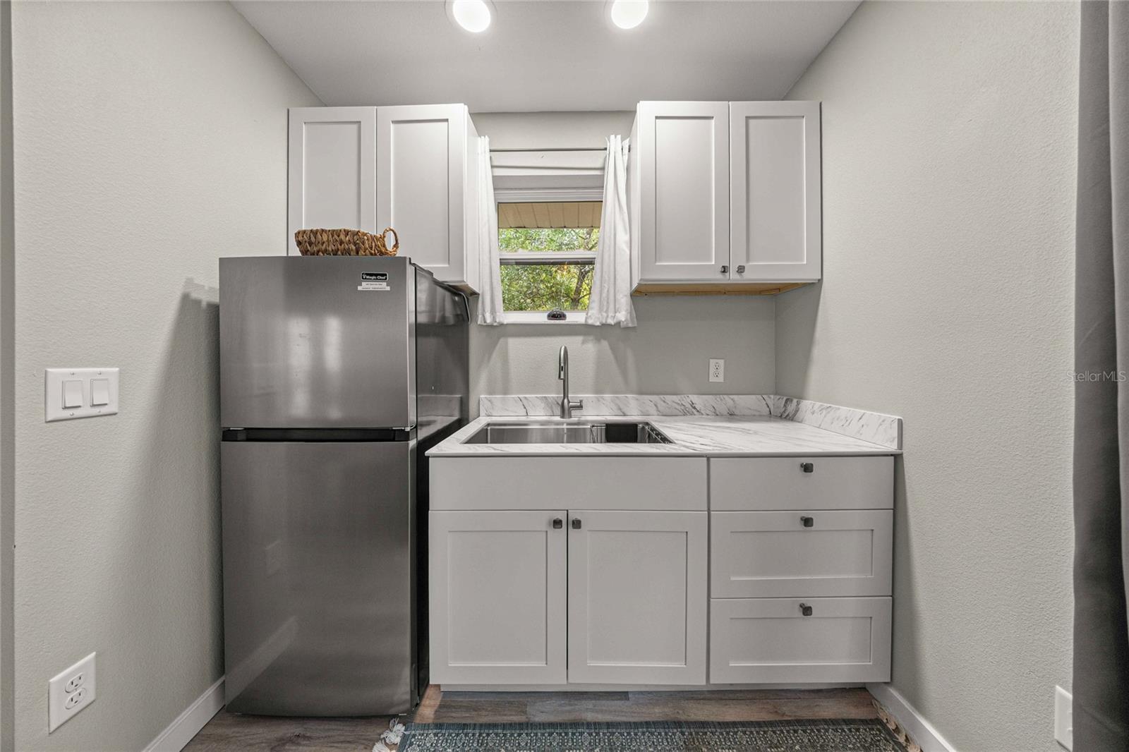 MAYFIELD ACRES UNREC SUB - Residential