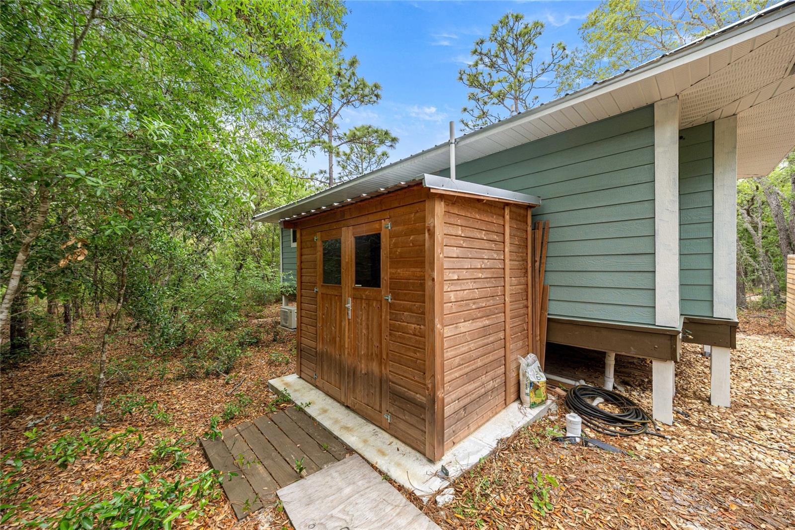 MAYFIELD ACRES UNREC SUB - Residential