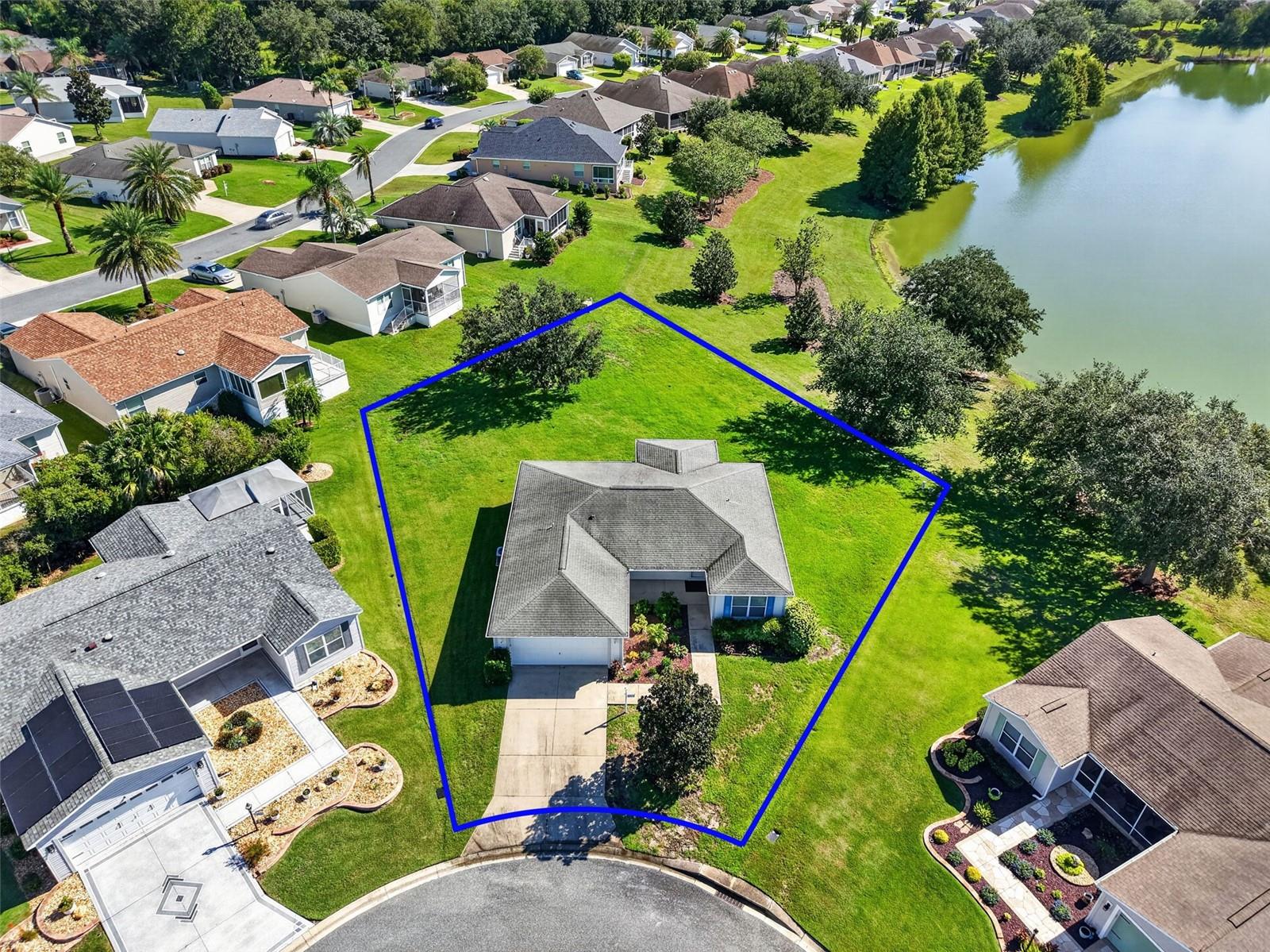 2112 KERWOOD LOOP