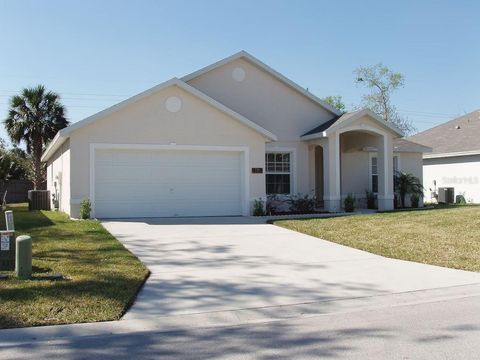 A home in DAVENPORT