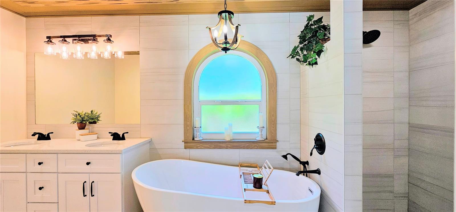 HAMPTONS - Residential