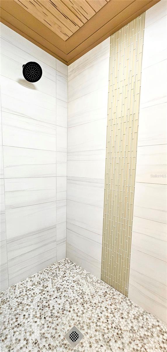 HAMPTONS - Residential