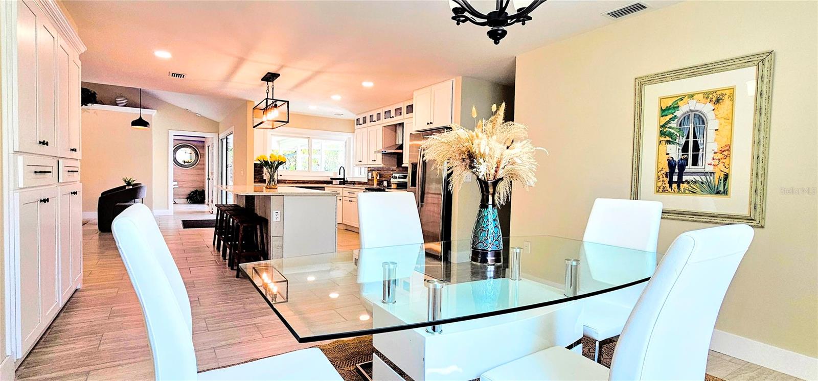 HAMPTONS - Residential