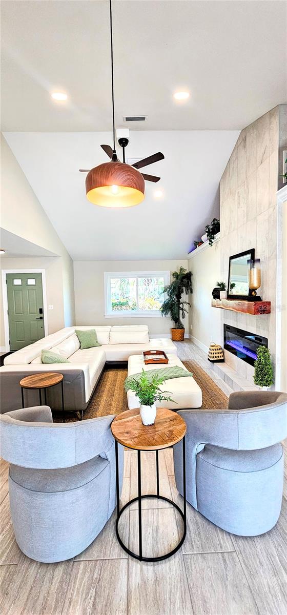 HAMPTONS - Residential