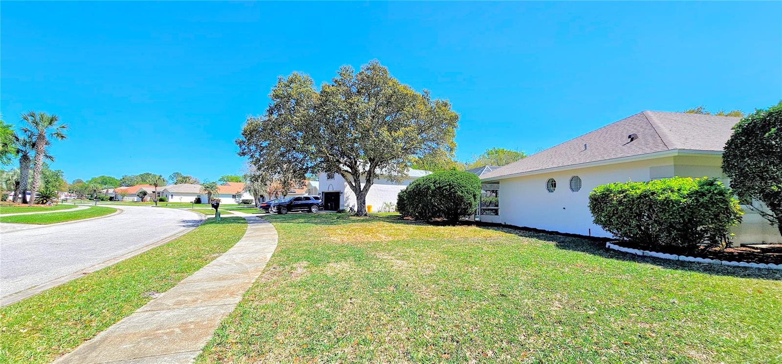 HAMPTONS - Residential